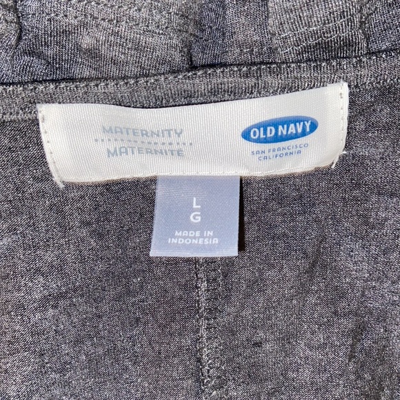 Old navy maternity long sleeve top - Picture 4 of 4